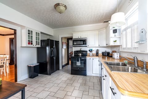 Fully Stocked Kitchen