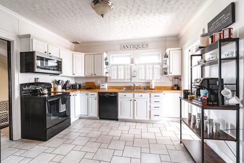 Fully Stocked Kitchen