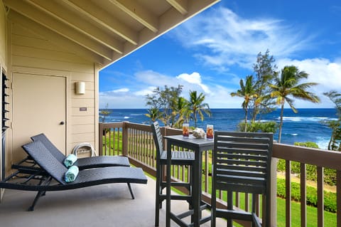 Ocean front Kaha Lani #322
