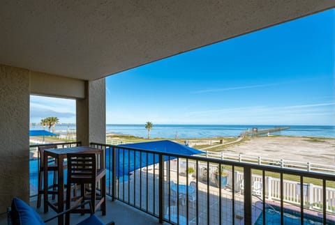Welcome to Laguna Reef #212 - Shore 2 Please!