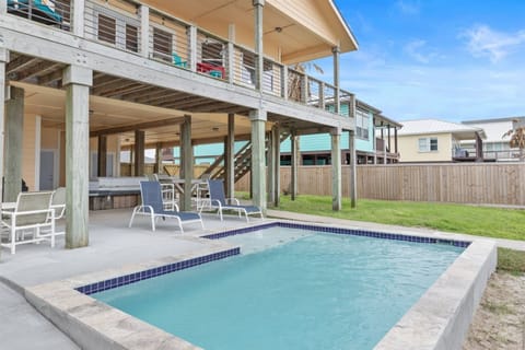Welcome to The Cat's Meow! Private Pool
