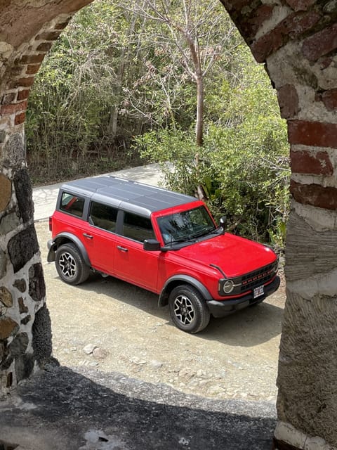 2022 Ford Bronco - included with rental with license and ins verification (25+)