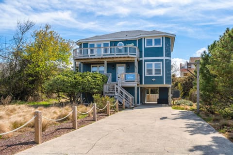 DK320 123 Beach Therapy | Front Exterior