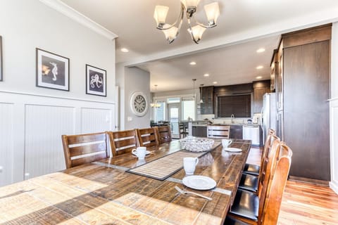 Dining Table, seats 10