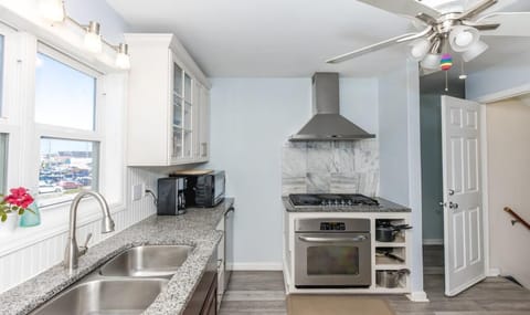 Kitchen II - with gas stove