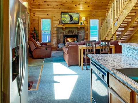"Cabin was well laid out including large windows to bring in natural light.."