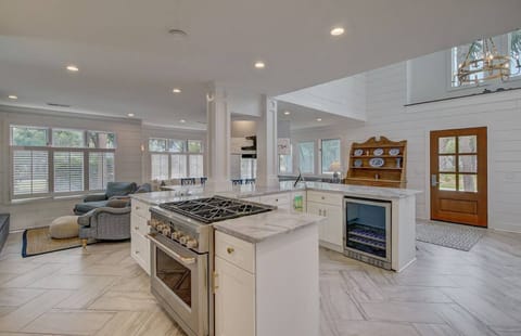 Commerical-grade stainless steel cooktop & wine cooler