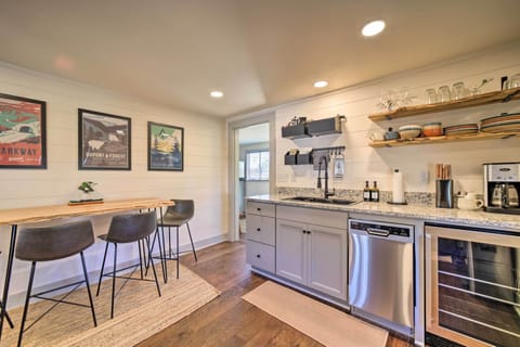 Full Kitchen | Cooking Basics | Wine Fridge