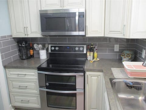 dfccb491-a254-42bd-8872-0029f052796b