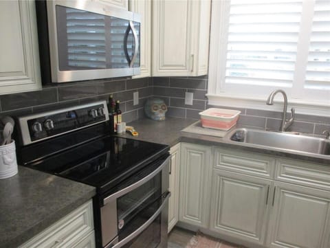 793bda28-2862-4506-b827-2e4984193cd4