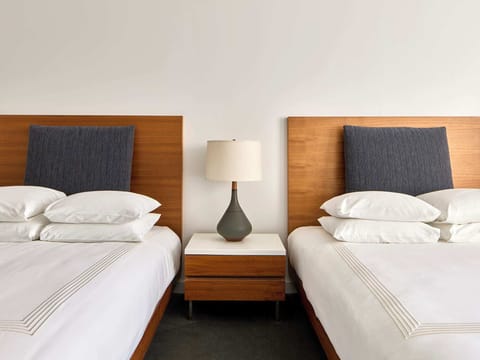 Unit with 2 Double beds