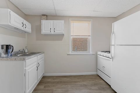Large, fully furnished and newly updated kitchen area