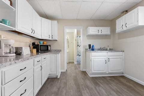 Large, fully furnished and newly updated kitchen area