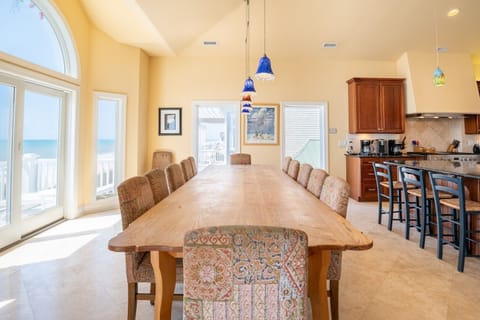 Level 3-Oceanfront Dining in North Topsail