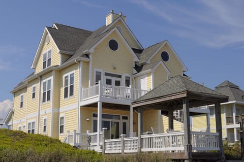 Pier Pressure Exterior
