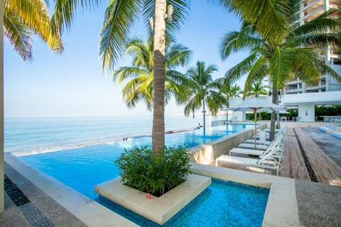 Infinity beachfront pool