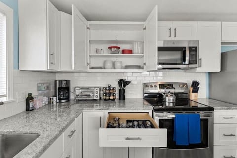 Fully-equipped kitchen