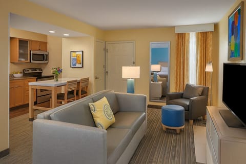 Unit with Two Queen beds. Exact unit will be assigned upon arrival. Views, colors, and decor may vary.