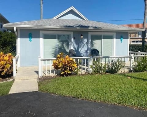 front of cottage 9 (2)