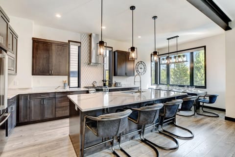 Kitchen Island with Seating for 3