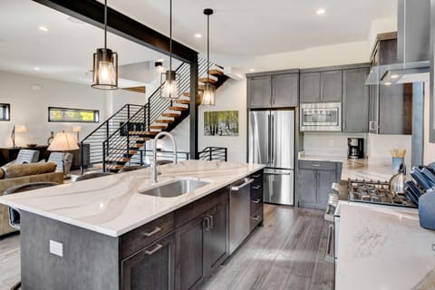 Fully Equipped Chef's Kitchen