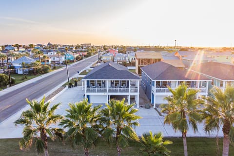 Welcome to Tortuga Landing! - From the moment you pull into the driveway, you’ll know that you’ve booked your vacation stay someplace special.