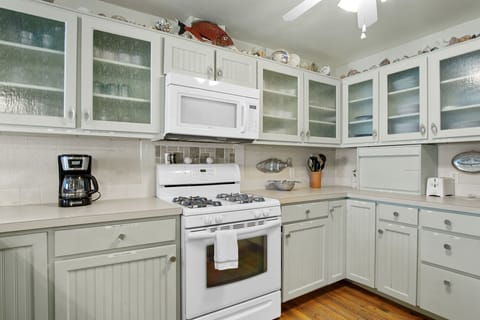 Take Out? - Who wants take out when you can create your own Top Chef recipes right here!