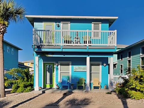 Welcome To Sea La Vie!