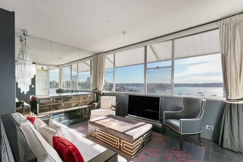 Waterviews and light filled space.