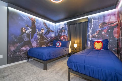 NEW! Iron Man vs Captain America Room!