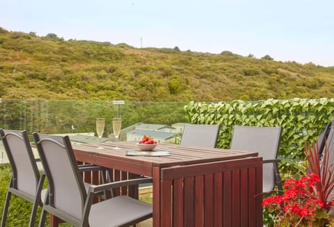 Anneth Lowen, Polzeath. Enjoy an al fresco dinner and a glass of wine in this spot
