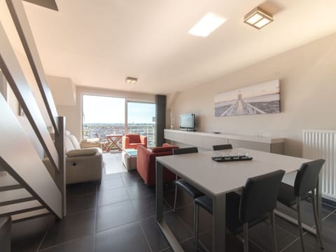 Table, Furniture, Building, Chair, Wood, Window, Flooring, Floor, Hardwood