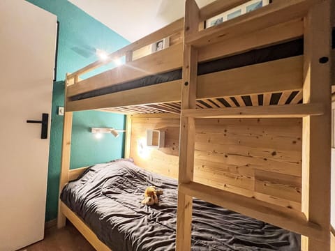 Building, Property, Furniture, Comfort, Wood, House, Bed Frame, Interior Design, Floor, Flooring