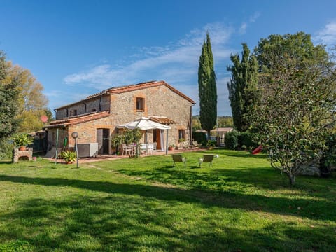 Sky, Water, Cloud, Beach, Umbrella, Outdoor Furniture, Shade, Coastal And Oceanic Landforms