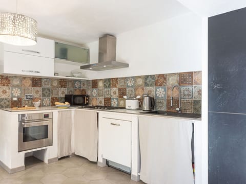 Sky, Water, Cloud, Beach, Umbrella, Outdoor Furniture, Shade, Coastal And Oceanic Landforms