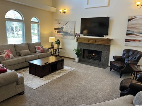 Main living room. Fireplace.