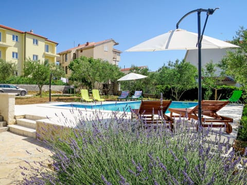 Plant, Sky, Building, Furniture, Table, Azure, Tree, Window, Shade, Outdoor Furniture