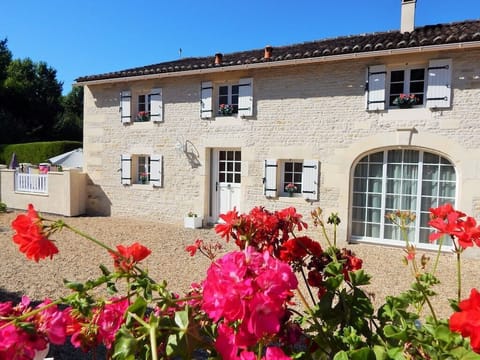 Maison Cerisier in full bloom 