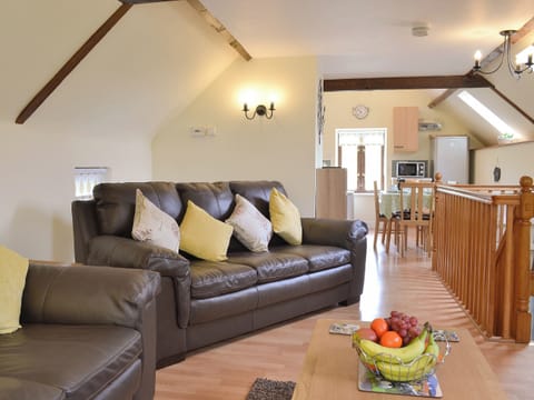 Well presented open plan living space | Pippins, Penybont