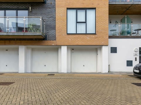Property, Window, Building, Wood, Road Surface, Asphalt, Architecture, Vehicle, Neighbourhood