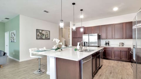 2516-shanti-drive-kissimmee-fl-34746-10