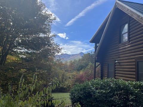 The view of Mt. Pisgah and the Blue Ridge Parkway.
