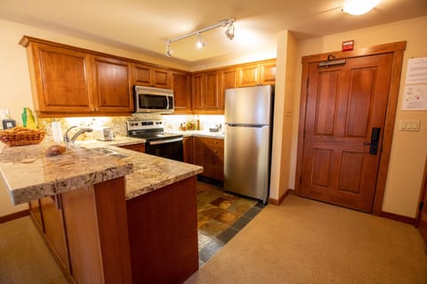 Flooring, Room, Indoors, Hardwood, Kitchen Island