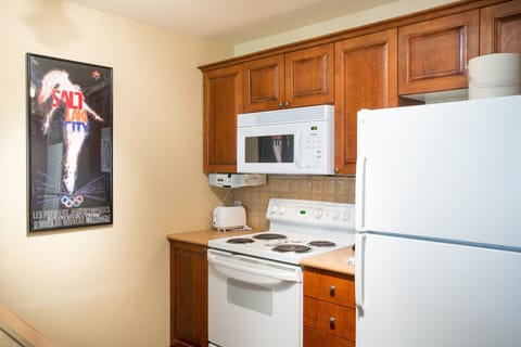 Room, Indoors, Oven, Refrigerator, Kitchen