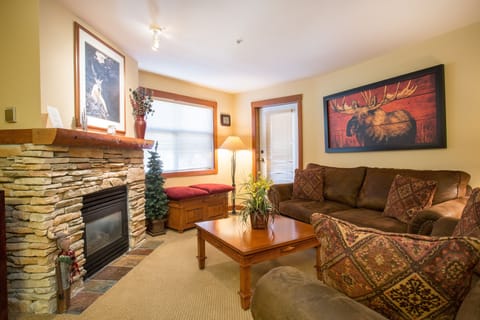 Living Room, Indoors, Room, Couch, Furniture