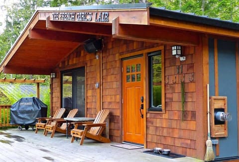 With BBQ, & outdoor propane heater