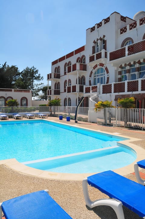 Enjoy the splendid pool!