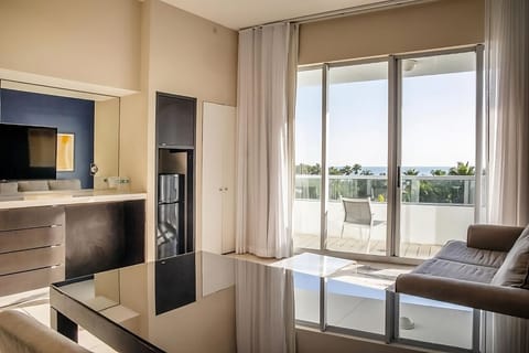 Step onto the balcony and sip coffee with sea breezes.