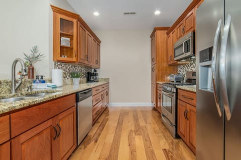 Well-Appointed Kitchen – Enjoy Home-Cooked Meals While on Your Retreat