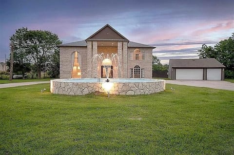 Villa - Marvel at Best